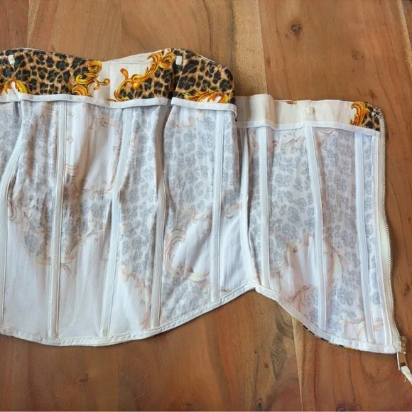 MIAOU x Urban Outfitters Perrie corset top - Picture 10 of 12